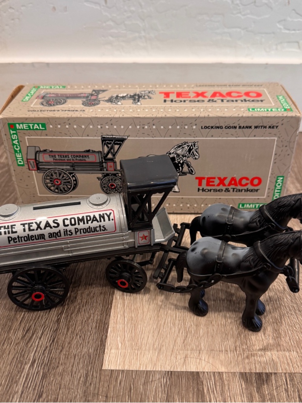 Vintae Ertl Texaco Horse And Tanker Wagon Die Cast Coin Bank With Box